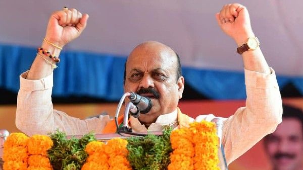 ರಾಜ್ಯದ ಎಲ್ಲಾ ಕುರಿಗಾಹಿಗಳಿಗೆ ತಲಾ 20 ಕುರಿ, 1 ಮೇಕೆ: ಸಿಎಂ ಬೊಮ್ಮಾಯಿ ಘೋಷಣೆ