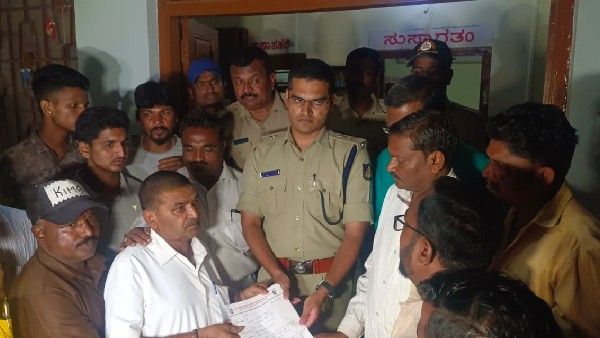 ಮನಸಾಂತರ ಹೆಸರಿನಲ್ಲಿ ಮತಾಂತರ- ಹುಬ್ಬಳ್ಳಿಯಲ್ಲಿ ತಡರಾತ್ರಿ ಪ್ರತಿಭಟನೆ