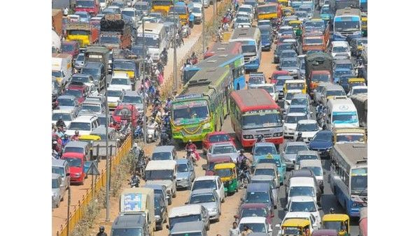 ಹೆಬ್ಬಾಳ ಫ್ಲೈಓವರ್‌ ಮೇಲೆ ಸರಕು ವಾಹನಗಳ ನಿರ್ಬಂಧದಿಂದ ಟ್ರಾಫಿಕ್ ನಿಯಂತ್ರಣ