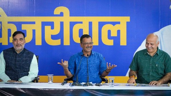 ದೆಹಲಿ ಪಾಲಿಕೆ ಚುನಾವಣೆ: ಮತದಾರರಿಗೆ ಕೇಜ್ರಿವಾಲ್ ಕೊಟ್ಟ 10 ಆಫರ್