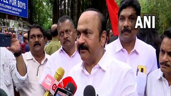 ಕೇರಳ ರಾಜ್ಯಪಾಲರಿಂದ ಅಸಾಂವಿಧಾನಿಕ ಕೆಲಸ: ವಿಡಿ ಸತೀಶನ್