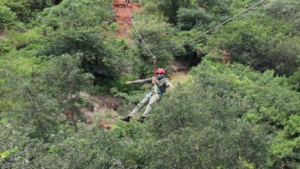 ಕೊಳ್ಳೇಗಾಲದ ಮರಡಿಗುಡ್ಡದಲ್ಲಿ ಜಿಪ್‌ಲೈನ್ ಸಾಹಸ ಕ್ರೀಡೆ