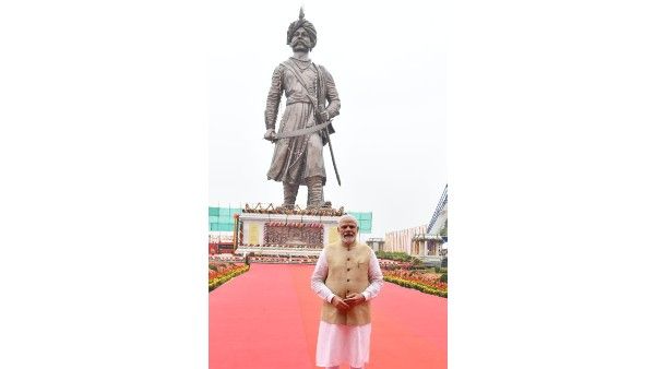 ಕೆಂಪೇಗೌಡರೇ ಬೆಂಗಳೂರು ಅಭಿವೃದ್ದಿಗೆ ಪ್ರೇರಣೆ; ಕರ್ನಾಟಕವನ್ನು ಹಾಡಿಹೊಗಳಿದ ಮೋದಿ