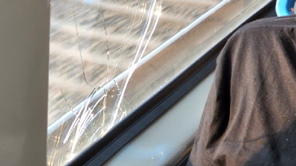 ಗುಜರಾತ್‌: ಓವೈಸಿ ಪ್ರಯಾಣಿಸುತ್ತಿದ್ದ ವಂದೇ ಭಾರತ್ ರೈಲಿನ ಮೇಲೆ ಕಲ್ಲು ತೂರಾಟ