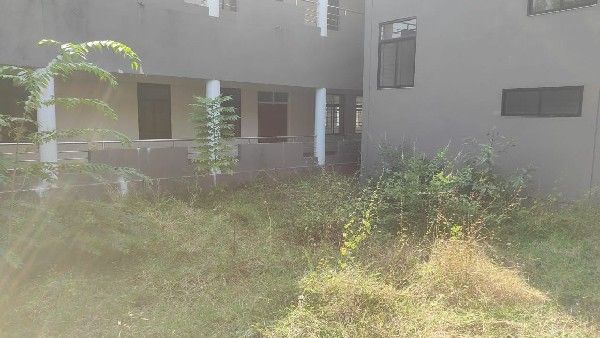 ಕಾರವಾರ ಮಿನಿ ವಿಧಾನಸೌಧದ ಅವ್ಯವಸ್ಥೆ: ಪಾಳುಬಿದ್ದ ನೂತನ ಕೊಠಡಿಗಳು