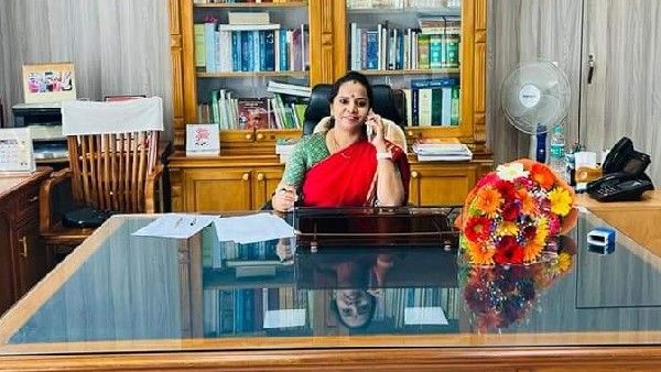 ಮೈಸೂರು: ಚಿನ್ನದ ಪದಕ ಪಡೆದಿದ್ದ ವಿವಿಗೆ ಕುಲಸಚಿವೆಯಾಗಿ ನೇಮಕಗೊಂಡ ವಿಆರ್ ಶೈಲಜಾ