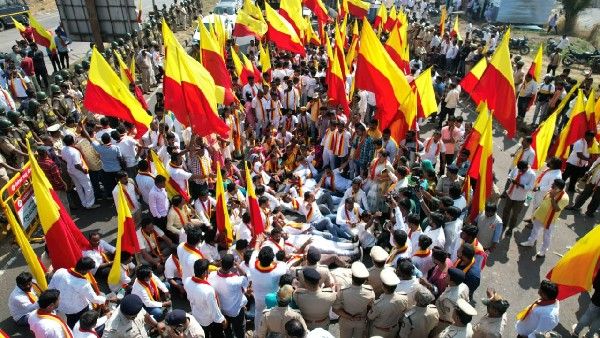 ಬೆಳಗಾವಿಯಲ್ಲಿ 100ಕ್ಕೂ ಹೆಚ್ಚು ಕರವೇ ಕಾರ್ಯಕರ್ತರ ಬಂಧನ