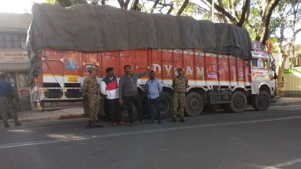 ಬಿಬಿಎಂಪಿ ಅಧಿಕಾರಿಗಳಿಂದ ದಾಳಿ: ಲಾರಿಯಲ್ಲಿದ್ದ 19.5 ಟನ್‌ಗೂ ಅಧಿಕ ಪ್ಲಾಸಿಕ್ ವಶ, ದಂಡ ಹೇರಿಕೆ
