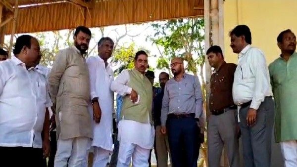 ಧಾರವಾಡ: ಯುವಜನೋತ್ಸವಕ್ಕೆ ಆಗಮಿಸಲಿರುವ ಪ್ರಧಾನಿ ಮೋದಿ, ಅಕ್ಷಯ್‌ ಕುಮಾರ್‌ಗೆ ಆಹ್ವಾನ ಕೊಟ್ಟ ಜೋಶಿ