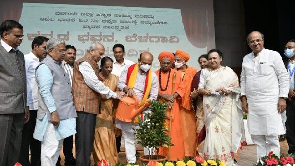 ರಾಜಕೀಯಕ್ಕೆ ಗಡಿ ಸಮಸ್ಯೆ ಸೃಷ್ಟಿ, ವಿಶ್ವ ಕನ್ನಡ ಸಮ್ಮೇಳನ ಶೀಘ್ರ: CM