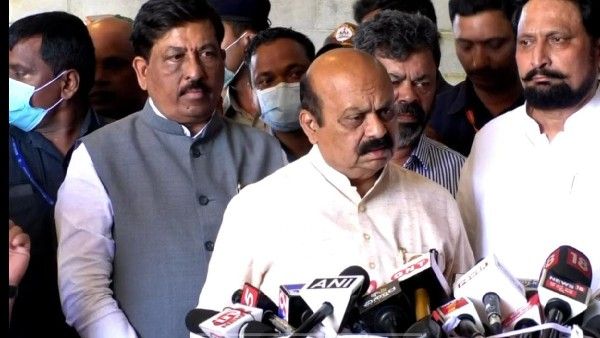 ಸಂಪುಟ ವಿಸ್ತರಣೆ, ಚುನಾವಣೆಗಾಗಿ ಸಿಎಂ ಬೊಮ್ಮಾಯಿ ದೆಹಲಿ ಭೇಟಿ, ಸಂಜೆ ಕೋವಿಡ್ ಮಾರ್ಗಸೂಚಿ ಪ್ರಕಟ