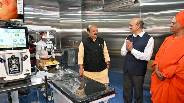 ಉಚಿತ ಕಣ್ಣಿನ ಚಿಕಿತ್ಸೆ ನೀಡುವ 'ನಾರಾಯಣ ದೇವಾಲಯ' ಉದ್ಘಾಟಿಸಿದ ಸಿಎಂ