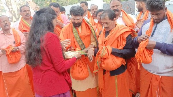 Breaking: ಮನೆ ಮನೆಗೆ ತೆರಳಿ ಪಡಿ ಸಂಗ್ರಹ ಮಾಡಿದ ಸಿ.ಟಿ.ರವಿ