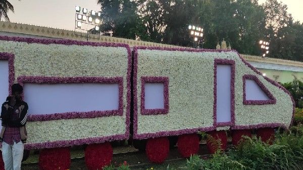 ಮೈಸೂರಿನ ಅರಮನೆ ಆವರಣದಲ್ಲಿ ಫಲಪುಷ್ಪ ಪ್ರದರ್ಶನದ ವೈಭವ, ಸಮಯದ ವಿವರ ಇಲ್ಲಿದೆ