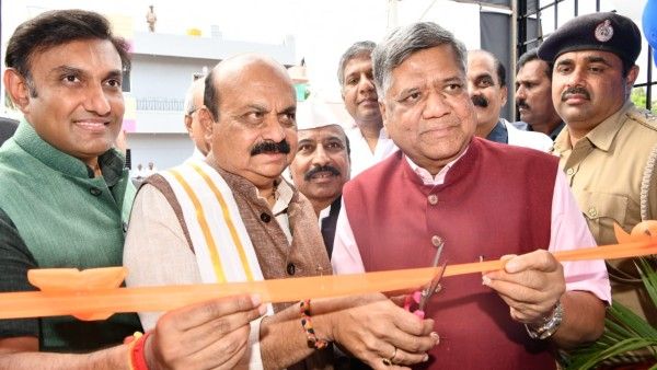 ಹುಬ್ಬಳ್ಳಿಯಲ್ಲಿ ನಮ್ಮ ಕ್ಲಿನಿಕ್‌ಗೆ ಚಾಲನೆ: ಆರೋಗ್ಯ, ಶಿಕ್ಷಣ ನಮ್ಮ ಆದ್ಯತೆ ಎಂದ ಸಿಎಂ