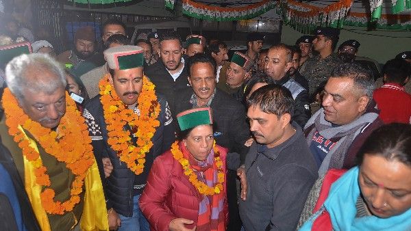 Himachal Pradesh CM: ಒಂದು ಮುಖ್ಯಮಂತ್ರಿ ಸ್ಥಾನ, ಹಲವು ಆಕಾಂಕ್ಷಿಗಳು: ಹಿಮಾಚಲ ಸಿಎಂ ರೇಸ್‌ನಲ್ಲಿ ಯಾರಿದ್ದಾರೆ?