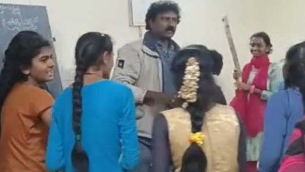 ಶ್ರೀರಂಗಪಟ್ಟಣ: ಕಟ್ಟೇರಿಯಲ್ಲಿ ವಸತಿ ನಿಲಯ ಬಾಲಕಿಯರಿಗೆ ಲೈಂಗಿಕ ಕಿರುಕುಳ, ಕಾಮುಕ ಮುಖ್ಯಶಿಕ್ಷಕನಿಗೆ ಗೂಸಾ