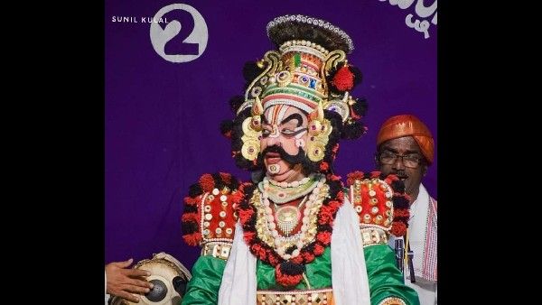 ಯಕ್ಷಗಾನ ರಂಗಸ್ಥಳದಲ್ಲೇ ಮಡಿದ ಕಲಾವಿದರು ಯಾರ್ಯಾರು..?