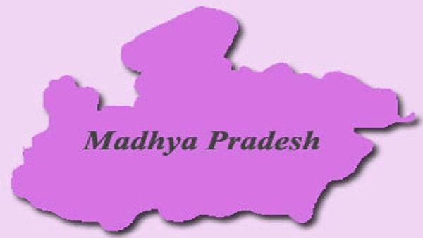 ವಿಡಿಯೋ: ಅಪಘಾತದಲ್ಲಿ ಚಾಲಕ ಮೃತ- ವಾಹನ ಮಾಲೀಕನಿಗೆ ಚಪ್ಪಲಿ ಹೊಡೆತ