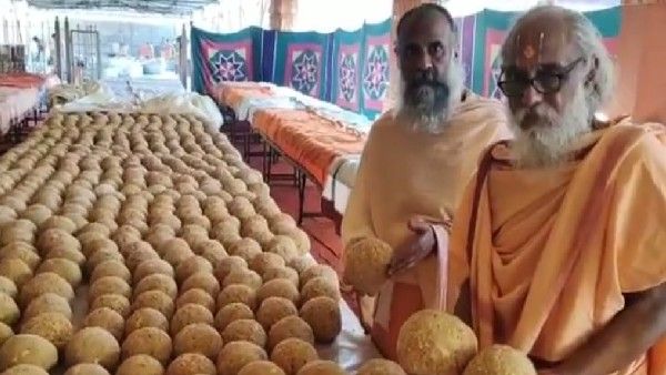 New year 2023: ಮೈಸೂರಿನ ನರಸಿಂಹಸ್ವಾಮಿ ದೇವಸ್ಥಾನದಲ್ಲಿ ಭಕ್ತರಿಗಾಗಿ ಸಿದ್ಧವಾದ 2 ಲಕ್ಷ ಲಡ್ಡು