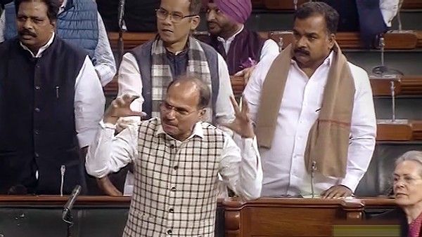 ಭಾರತ-ಚೀನಾ ಗಡಿ ಕುರಿತು ಚರ್ಚೆ ನಡೆಸುವಂತೆ ಪಟ್ಟು: ಸಂಸತ್‌ನಿಂದ ಹೊರನಡೆದ ಪ್ರತಿಪಕ್ಷ ನಾಯಕರು