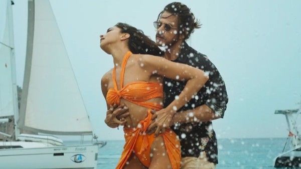 Boycott Pathan: 'ಥಿಯೇಟರ್‌ಗಳನ್ನು ಸುಟ್ಟುಹಾಕಿ' ಎಂದ ಅಯೋಧ್ಯೆ ಮಹಾಂತ