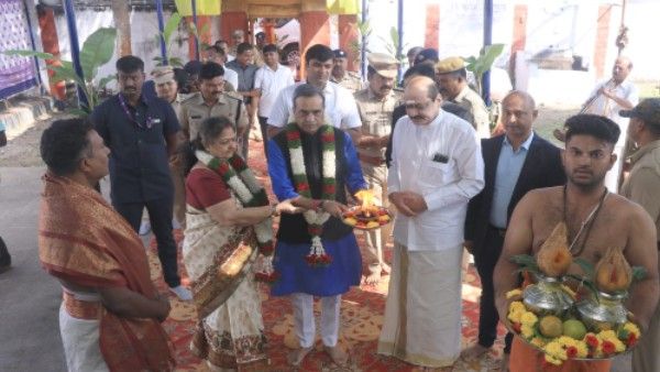 ಚಾಮರಾಜನಗರ: ಹನುಮ ದೇವಾಲಯಕ್ಕೆ ಸುಪ್ರೀಂಕೋರ್ಟ್ ನ್ಯಾಯಮೂರ್ತಿ ಮುಕೇಶ್ ಕುಮಾರ್ ಭೇಟಿ