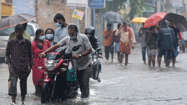 ಮಾಂಡೌಸ್ ಚಂಡಮಾರುತ: ಭಾರೀ ಮಳೆಯಿಂದಾಗಿ ತಮಿಳುನಾಡಿನ 2 ಜಿಲ್ಲೆಗಳಲ್ಲಿ ಶಾಲೆಗಳಿಗೆ ರಜೆ