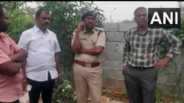 ಮನೆಗೆ ನುಗ್ಗಿದ 100ಕ್ಕೂ ಹೆಚ್ಚು ಯುವಕರಿಂದ ಯುವತಿ ಅಪಹರಣ, ಕುಟುಂಬ ಸದಸ್ಯರ ಮೇಲೆ ದಾಳಿ