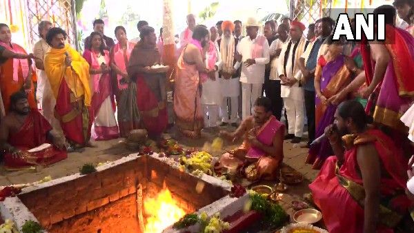 2024ರ ಚುನಾವಣೆಗೆ ತಯಾರಿ: ರಾಷ್ಟ್ರೀಯ ಕಚೇರಿ ಉದ್ಘಾಟಿಸಿದ ತೆಲಂಗಾಣ ಸಿಎಂ ಕೆಸಿಆರ್