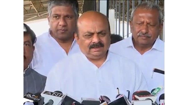 ಮತದಾರರ ಪಟ್ಟಿಯಿಂದ ಅಲ್ಪಸಂಖ್ಯಾತರನ್ನು ಕೈಬಿಟ್ಟಿಲ್ಲ: ಹುಬ್ಬಳ್ಳಿಯಲ್ಲಿ ಸಿಎಂ ಬೊಮ್ಮಾಯಿ ಸ್ಪಷ್ಟನೆ