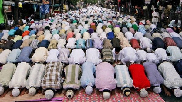 Peshawar Blast : ಪಾಕಿಸ್ತಾನದ ಪೇಶಾವರ ಮಸೀದಿಯಲ್ಲಿ ಸ್ಫೋಟ: 28 ಸಾವು- 150 ಜನರಿಗೆ ಗಾಯ!