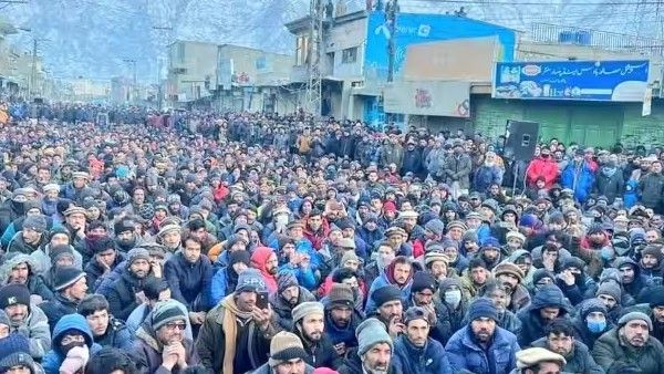 Pakistan economic crisis: ಭಾರತದೊಂದಿಗೆ ಪಿಒಕೆ ವಿಲೀನಕ್ಕೆ ಒತ್ತಾಯಿಸಿ ಪ್ರತಿಭಟನೆ