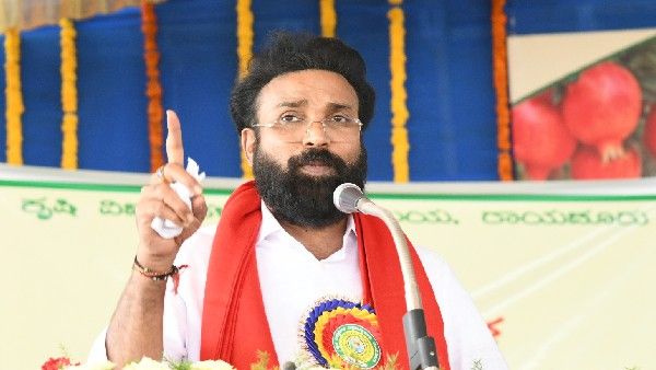 ಐಟಿ ದಾಳಿ ಬೆದರಿಕೆಯಿಂದ ಸಚಿವ ಶ್ರೀರಾಮುಲು ಟ್ವೀಟ್ ಡಿಲೀಟ್!