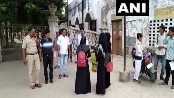 ಈಗ ಉತ್ತರಪ್ರದೇಶದ ಕಾಲೇಜಿನಲ್ಲೂ ಬುರ್ಖಾ ನಿಷೇಧ