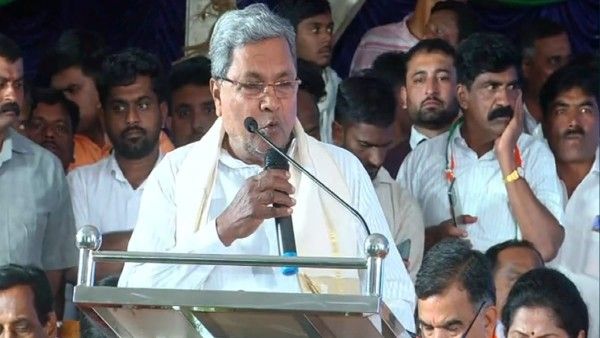 ಡಾ.ಕೆ.ಸುಧಾಕರ್ ಒಬ್ಬ ಭ್ರಷ್ರ ಮಂತ್ರಿ: ಚಿಕ್ಕಬಳ್ಳಾಪುರಲ್ಲಿ ಸಿದ್ಧರಾಮಯ್ಯ ಕೆಂಡಾಮಂಡಲ