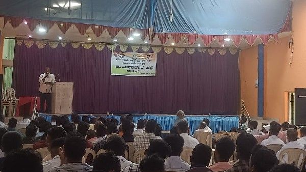 ಮಾಜಿ ಸಚಿವೆ ಮೋಟಮ್ಮ ವಿರುದ್ಧ ತಿರುಗಿ ಬಿದ್ದ ಕಾಂಗ್ರೆಸ್ ಕಾರ್ಯಕರ್ತರು: ಹೆಚ್ಚಿದ ಭಹಿರಂಗ ಸಭೆ