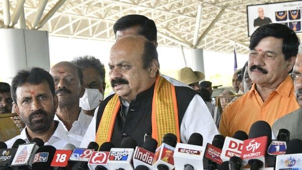 ನಾಡಿನ ಅಭಿವೃದ್ಧಿಗೆ ಪೂರಕವಾದ ಎಲ್ಲ ಅಂಶಗಳ ಅನುಷ್ಠಾನಕ್ಕೆ ಬದ್ಧ: ಸಿಎಂ