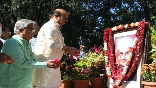 ಲಾಲ್‌ ಬಹದ್ದೂರ್ ಶಾಸ್ತ್ರಿ 57ನೇ ಪುಣ್ಯ ಸ್ಮರಣೆ, ಕಾಂಗ್ರೆಸ್ ಬಿಜೆಪಿ ಆರೋಪಗಳಿಗೆ ಉತ್ತರಿಸಲಿ: ಬೊಮ್ಮಾಯಿ