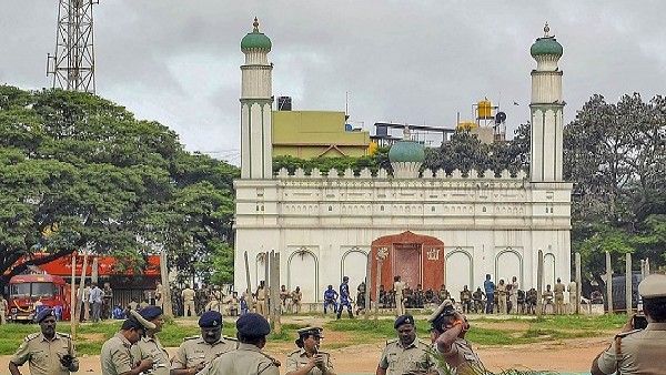 ಮತ್ತೆ ಈದ್ಗಾ ಮೈದಾನ ವಿವಾದ: ಧ್ವಜಾರೋಹಣಕ್ಕೆ ಮನವಿ