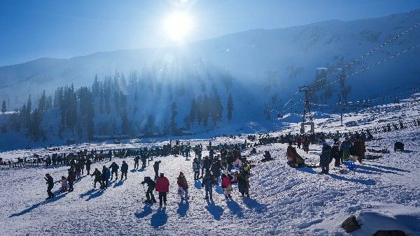 ಜಮ್ಮು ಕಾಶ್ಮೀರ ಇನ್ನು ಭಯೋತ್ಪಾದಕರ ತಾಣವಲ್ಲ, ಪ್ರವಾಸಿ ತಾಣವಾಗಿದೆ ಎಂದ ಗೃಹ ಸಚಿವಾಲಯ