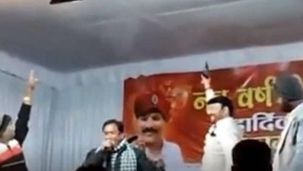 ಮಧ್ಯಪ್ರದೇಶ: ಡ್ಯಾನ್ಸ್ ಮಾಡುವಾಗ ಗನ್ ಝಳಪಿಸಿದ ಕಾಂಗ್ರೆಸ್ ಶಾಸಕ