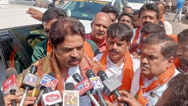  ರೈತರ ಸಮಸ್ಯೆಗಳನ್ನ ಬಗೆಹರಿಸಲು ಶ್ರಮ ಹಾಕುತ್ತೇನೆ: ಸಚಿವ ಆರ್. ಅಶೋಕ್
