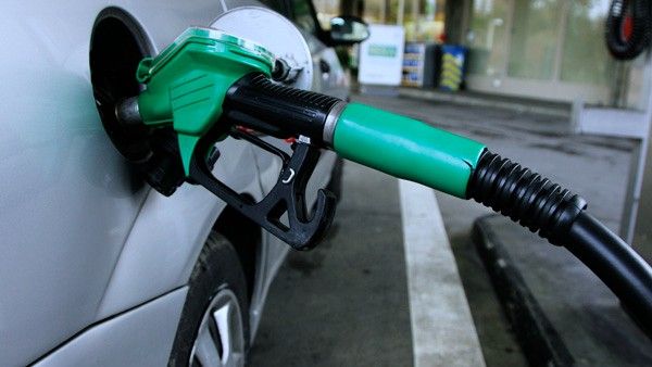 ಪ್ರತಿ ಲೀಟರ್‌ ಪೆಟ್ರೋಲ್‌ಗೆ ₹10 ಲಾಭ ಮಾಡಿಕೊಂಡ ಸರ್ಕಾರಿ ಸ್ವಾಮ್ಯದ ತೈಲ ಕಂಪನಿಗಳು- ಮಾಹಿತಿ ತಿಳಿಯಿರಿ