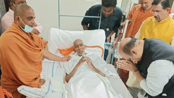 ಸಿದ್ದೇಶ್ವರ ಶ್ರೀಗಳು ಲಿಂಗೈಕ್ಯ: ರಾಜಕೀಯ ಗಣ್ಯರಿಂದ ಸಂತಾಪ