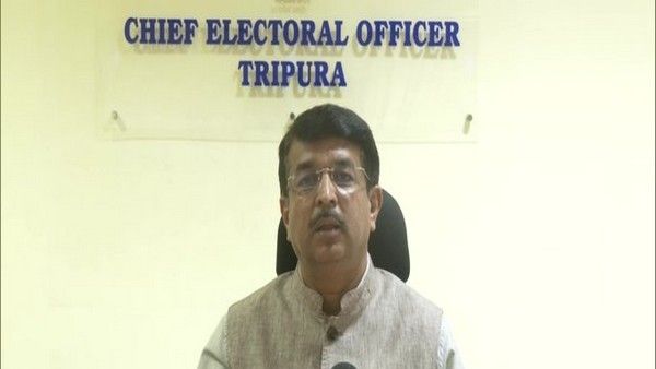 ಹಿರಿಯ ನಾಗರಿಕರು, ಅಂಗವಿಕಲರಿಗೆ ಮನೆಯಿಂದಲೇ ಮತ ಹಾಕಲು ಅವಕಾಶ