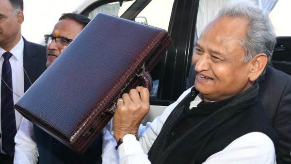 ರಾಜಸ್ಥಾನ: 7 ನಿಮಿಷ ಹಳೆಯ ಬಜೆಟ್ ಓದಿದ ಸಿಎಂ ಗೆಹ್ಲೋಟ್‌