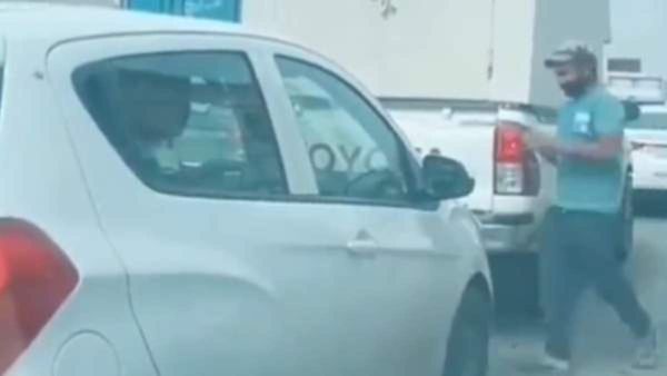 ಅನಗತ್ಯ ಹಾರ್ನ್‌ಗೆ ಬೇಸತ್ತ ಟ್ರಕ್ ಸವಾರ ಮಾಡಿದ್ದೇನು? ವಿಡಿಯೋ..