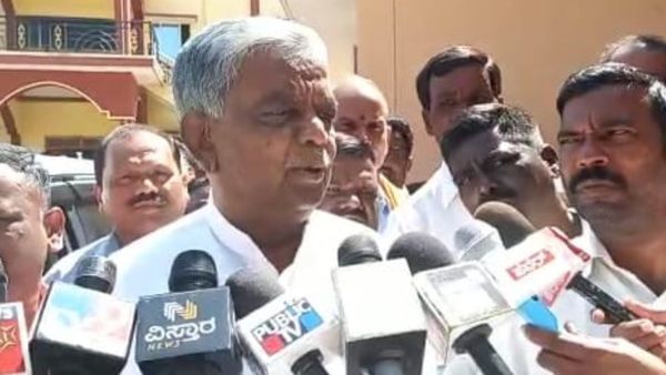 ಸ್ಥಳೀಯರಿಗೆ 100% ಟಿಕೆಟ್: ಚಾಮರಾಜನಗರದಲ್ಲಿ ವಿಜಯೇಂದ್ರ ಅಪ್ತನಿಗೆ ವಿ‌.ಶ್ರೀನಿವಾಸಪ್ರಸಾದ್ ಪ್ರಸಾದ್ ಠಕ್ಕರ್