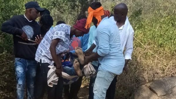 ಹನೂರು: ಮಾದಪ್ಪನ ದರ್ಶನ ಪಡೆದು ಜನರೆದುರೇ ಬೆಟ್ಟದಿಂದ ಹಾರಿ ಆತ್ಮಹತ್ಯೆಗೆ ಯತ್ನಿಸಿದ ಯುವಕ